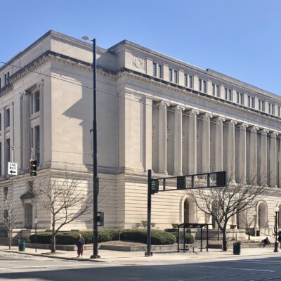 The Hamilton County Courthouse in Cincinnati, Ohio, where Rodney Hinton Jr. is on trial in the death of Deputy Larry Henderson. (Photo: Wikimedia Commons)
