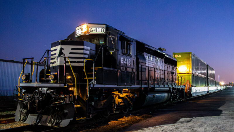 Norfolk Southern rail yard at night. Photo credit: Norfolk Southern newsroom — source page https://www.norfolksouthern.com/en/newsroom/story-yard/american-manufacturers-gain-new-ground-by-rail