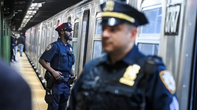 NYPD officers on patrol in a New York City subway station (file photo)